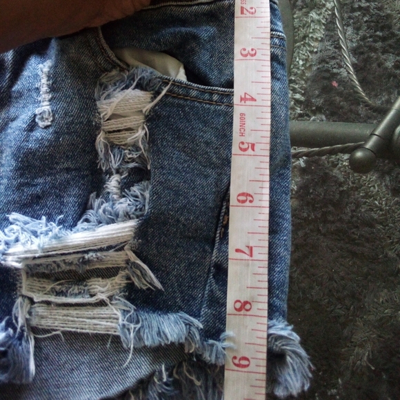 K.I.M.Distressed Denim Shorts Size M - Picture 6 of 6